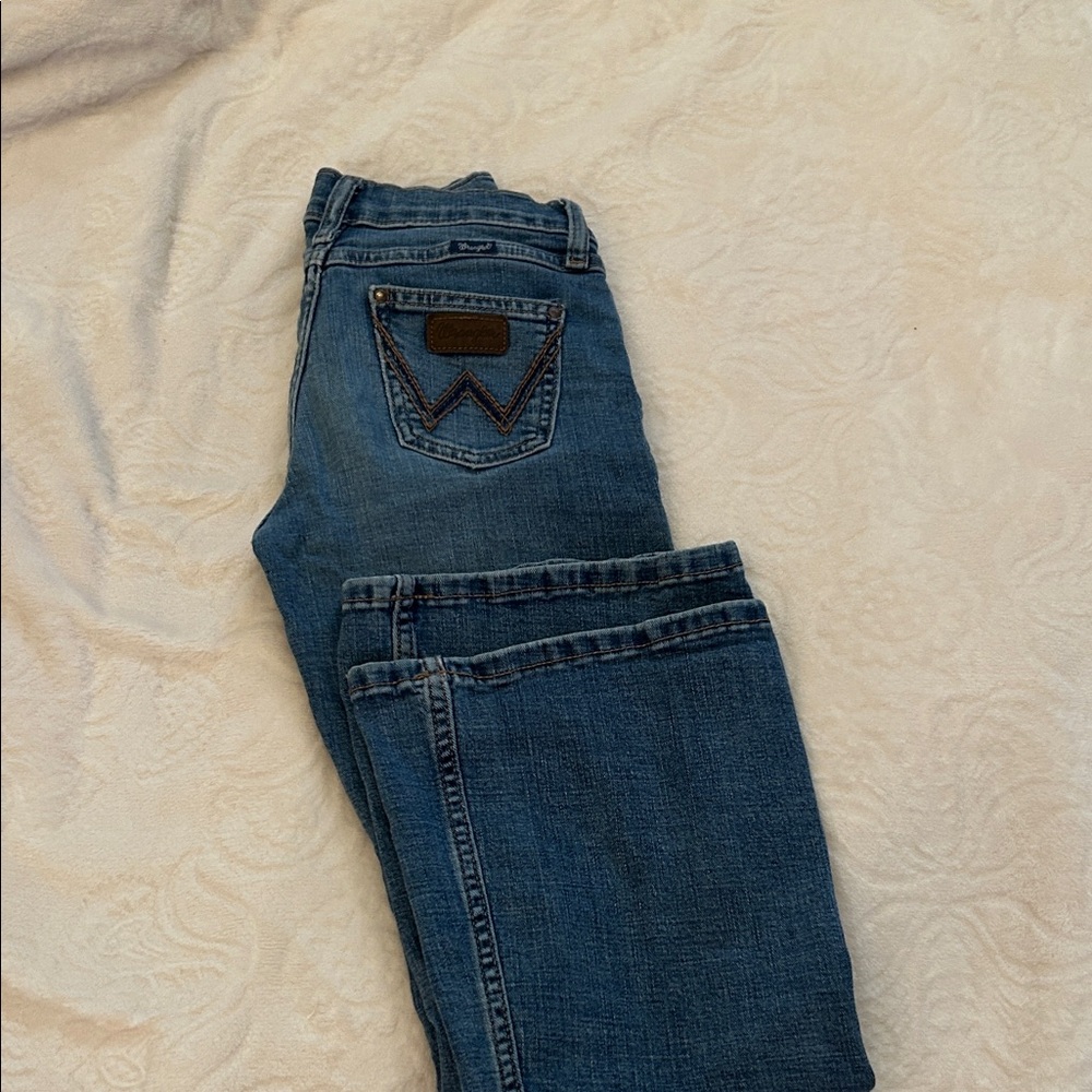 Wrangler Medium Blue Denim Jeans with W Pocket